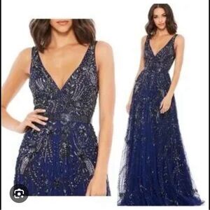 Mac Duggal 5215 Sequin Beaded Plunge Neck Gown SZ 10 Midnight Blue  NWT